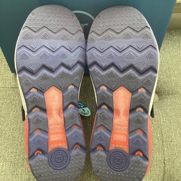 Stride Rite Made2Play® Surge Bounce Sneaker (Little Kid) 3 M - Picture 3 of 14